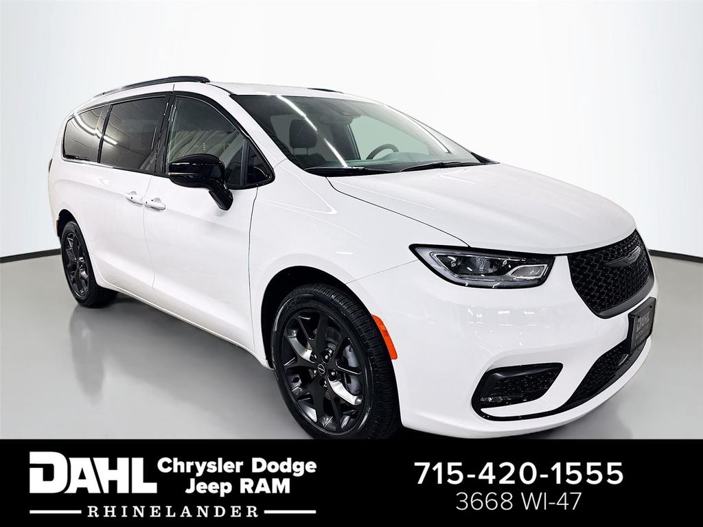 New 2026 Chrysler Pacifica L