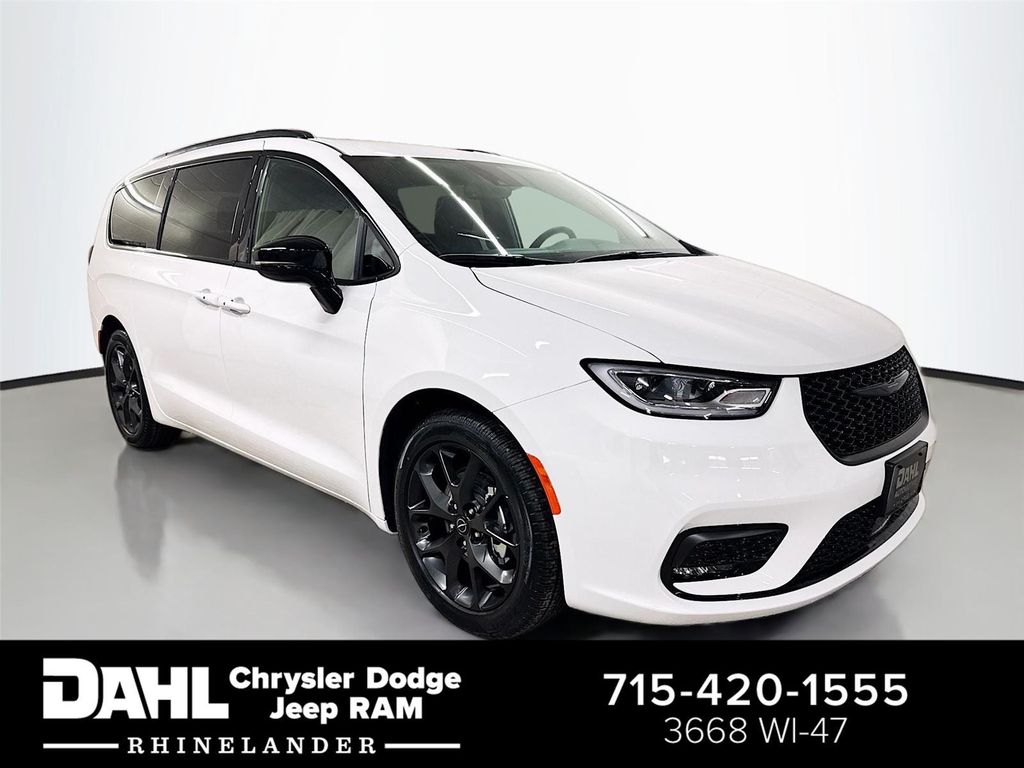 New 2026 Chrysler Pacifica L