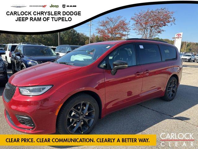New 2026 Chrysler Pacifica Limited