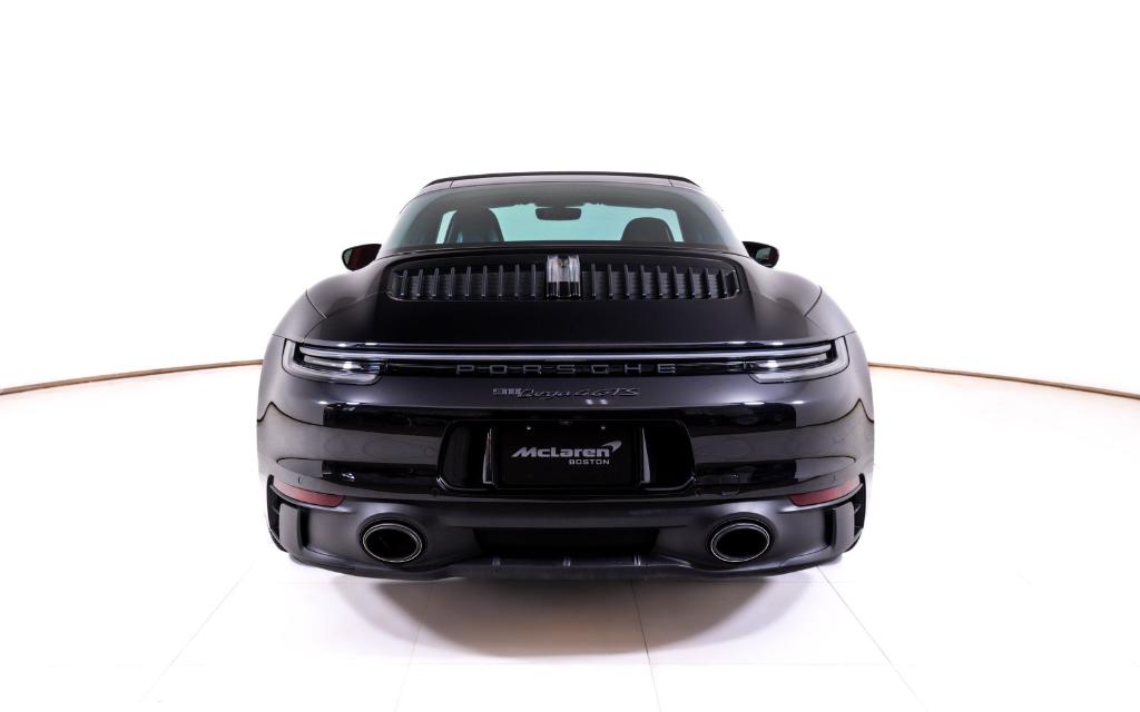 صورة 4 لـ 2022 Porsche 911 TARGA 4 GTS