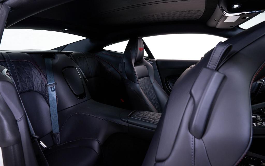 صورة مصغرة 25 لـ 2025 Aston Martin DB12 BASE