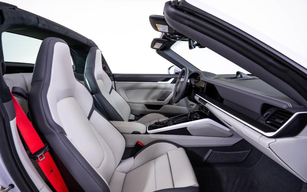 2026 Porsche 911 TARGA 4S — миниатюра 20