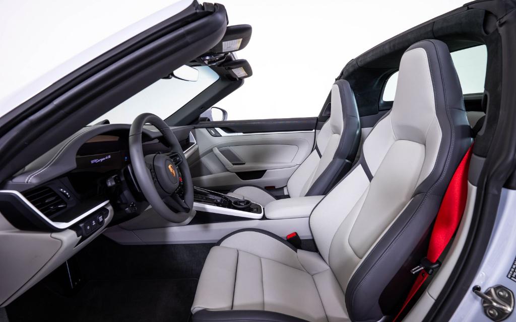 2026 Porsche 911 TARGA 4S — миниатюра 19