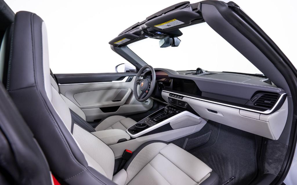 2026 Porsche 911 TARGA 4S — миниатюра 21