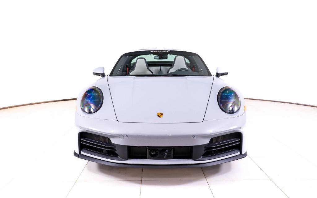 صورة 10 لـ 2026 Porsche 911 TARGA 4S