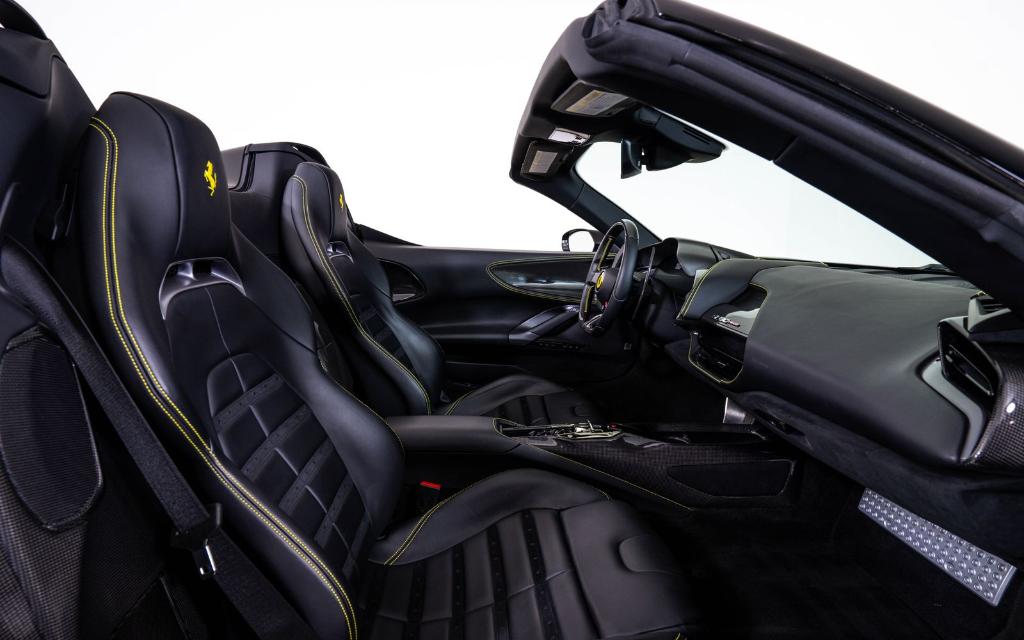 صورة مصغرة 27 لـ 2022 Ferrari SF90 SPIDER BASE