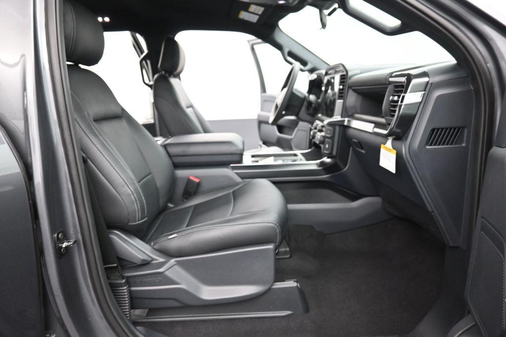 صورة مصغرة 14 لـ 2026 FORD F-150 STX