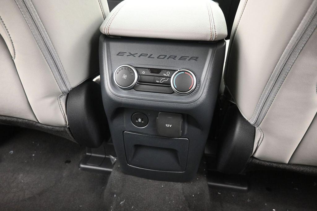 2026 FORD EXPLORER ACTIVE 缩略图 13