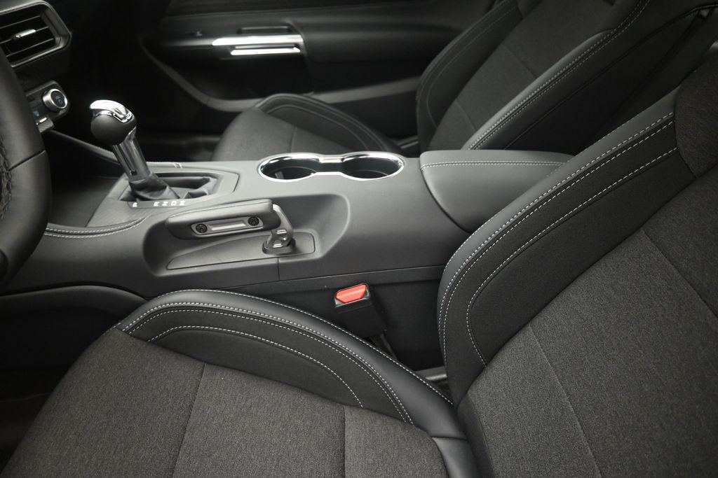 2026 FORD MUSTANG GT 缩略图 18