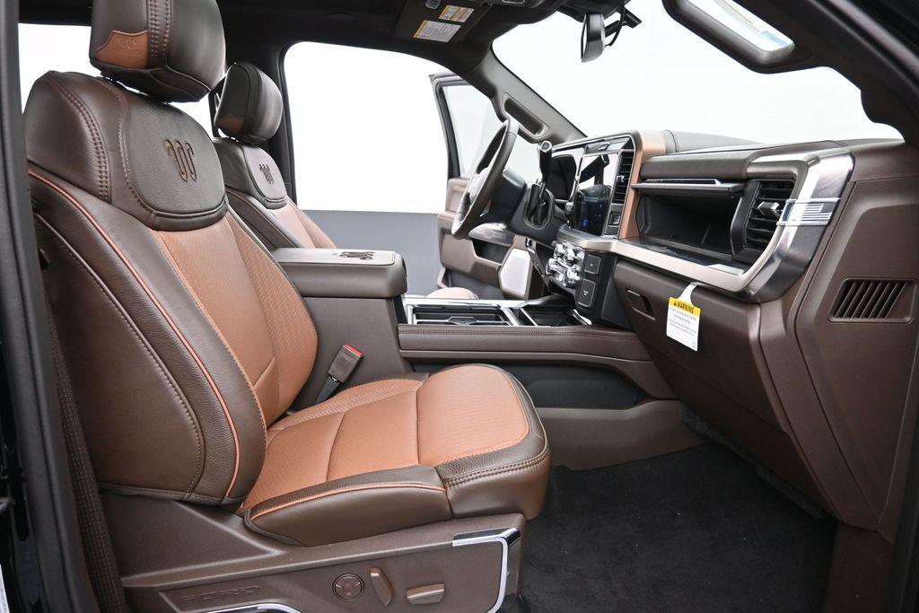 2026 FORD F-350 KING RANCH — миниатюра 27