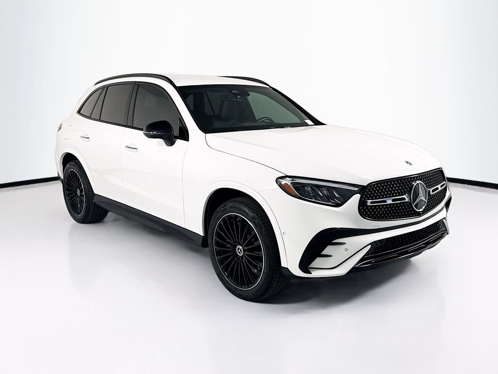 2026 Mercedes-BENZ GLC photo 3