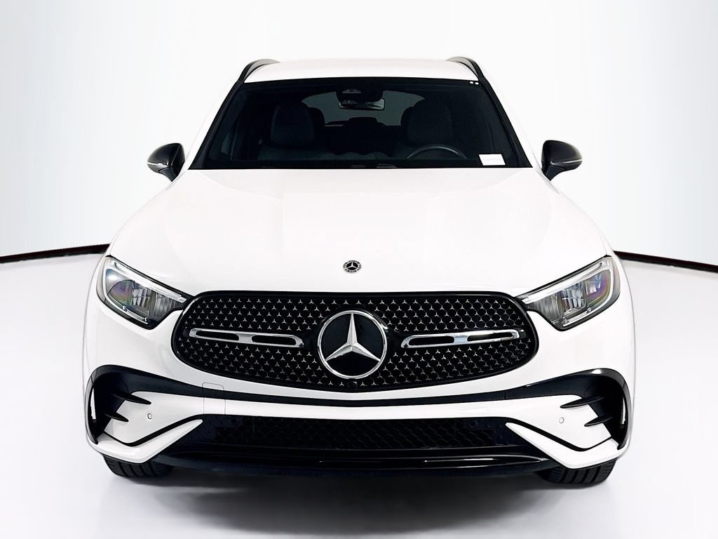 2026 Mercedes-BENZ GLC photo 2