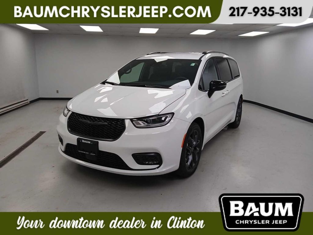 New 2026 Chrysler Pacifica L