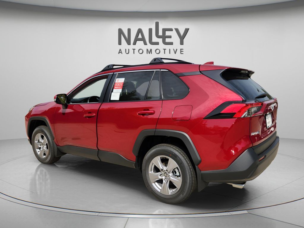 صورة 2 لـ 2025 Toyota RAV4 XLE