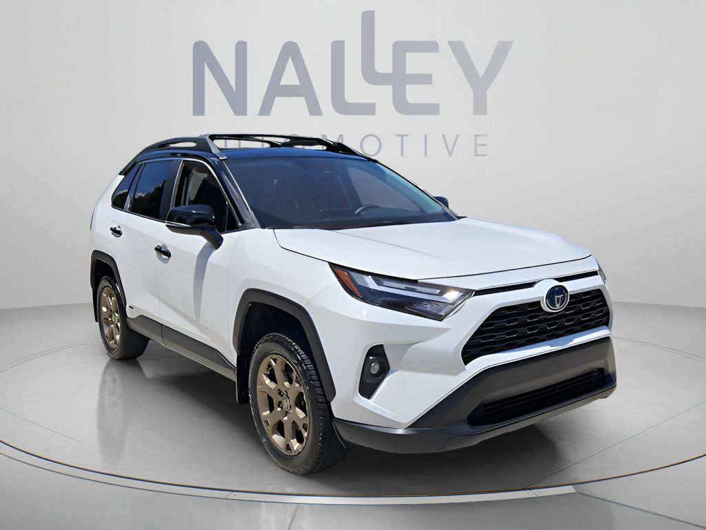 صورة 7 لـ 2024 Toyota RAV4 HYBRID WOODLAND EDITION