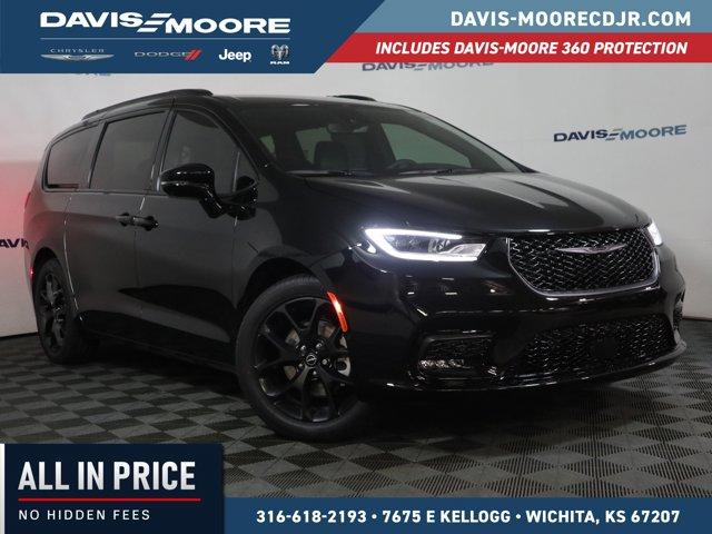 New 2026 Chrysler Pacifica Select