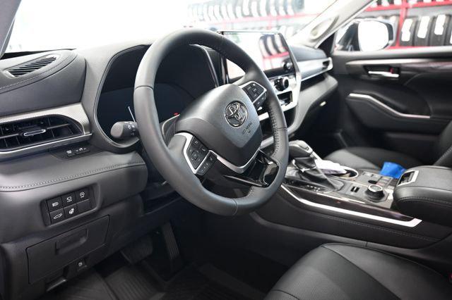 2026 Toyota HIGHLANDER PLATINUM — миниатюра 26