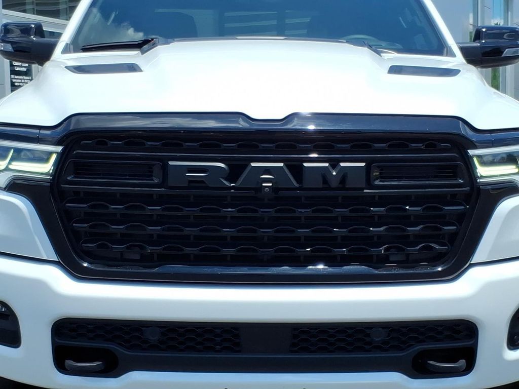 صورة مصغرة 17 لـ 2026 RAM 1500 LIMITED