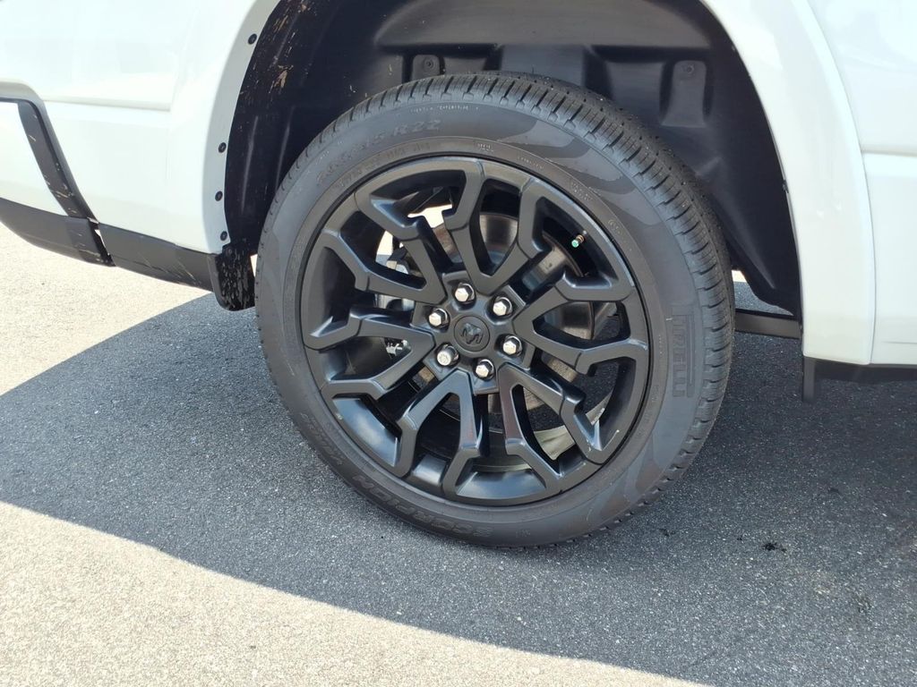 صورة مصغرة 14 لـ 2026 RAM 1500 LIMITED