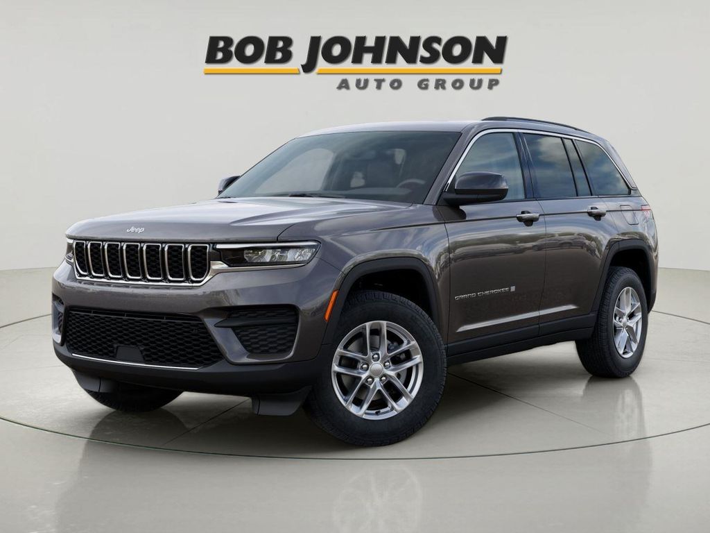 New 2025 Jeep Grand Cherokee Laredo