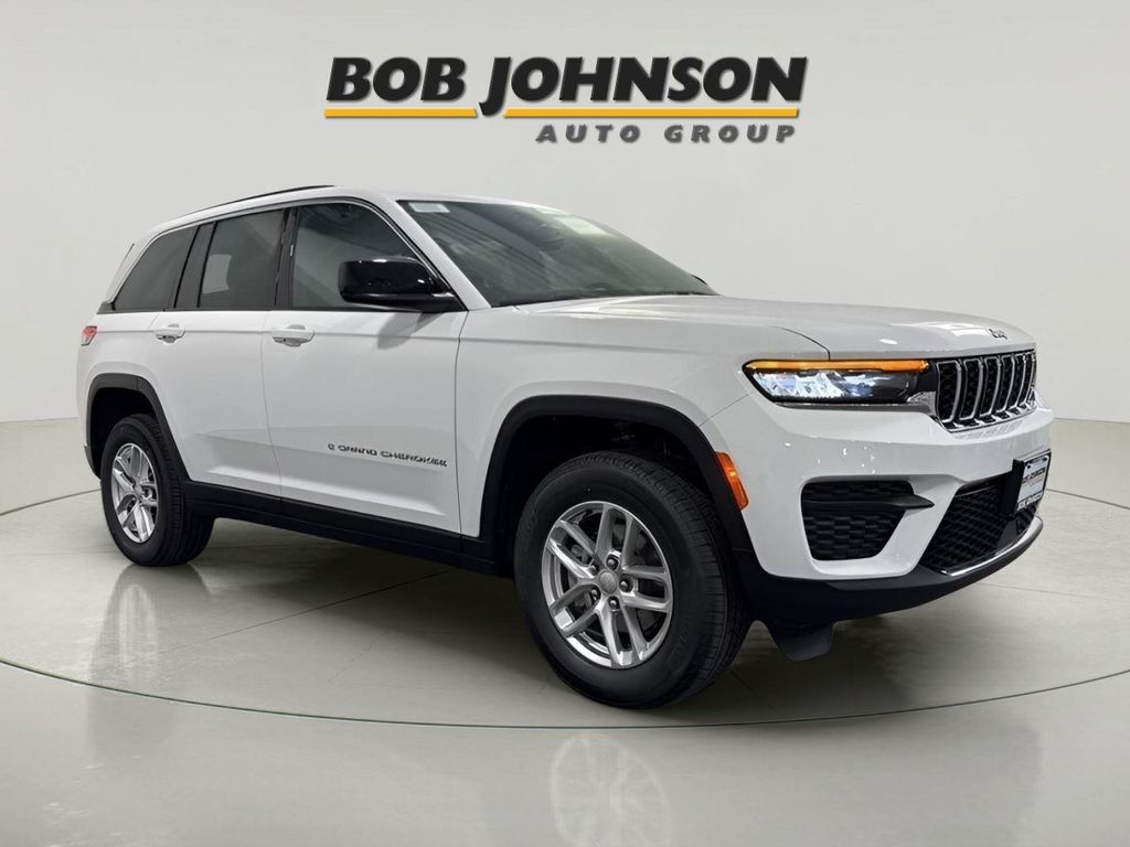 New 2025 Jeep Grand Cherokee Laredo