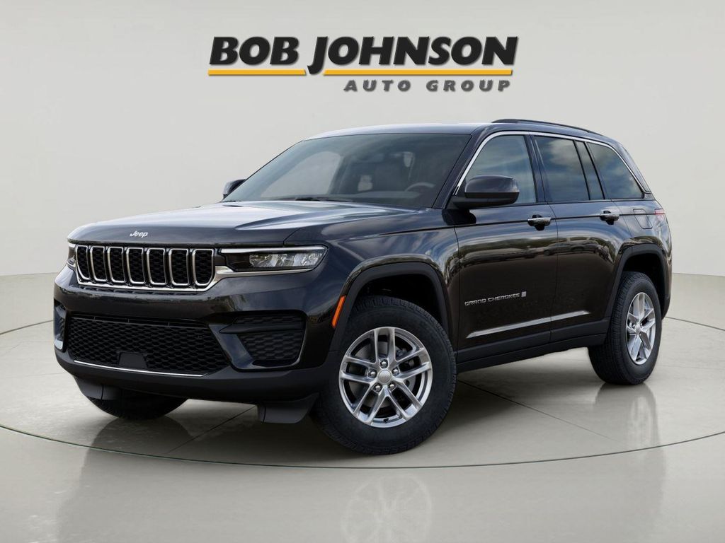 New 2025 Jeep Grand Cherokee Laredo