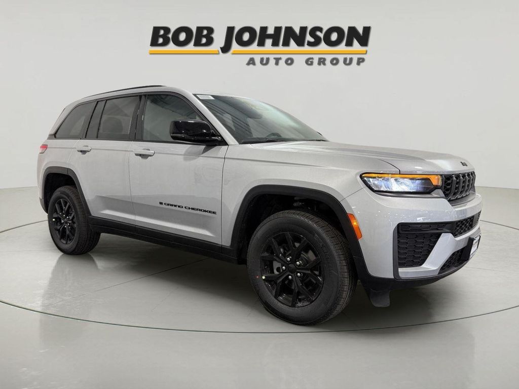 New 2026 Jeep Grand Cherokee Altitude