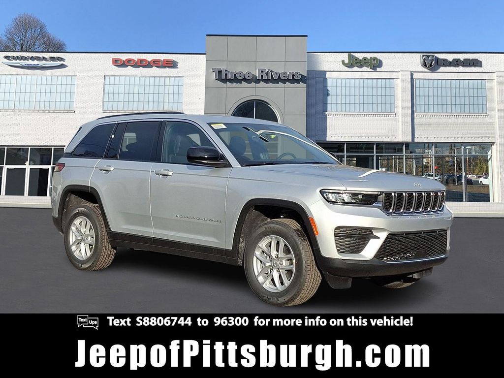New 2025 Jeep Grand Cherokee Laredo