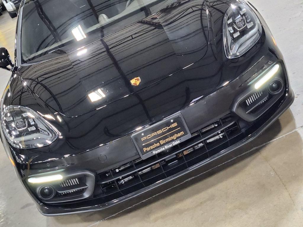 صورة 18 لـ 2023 Porsche PANAMERA