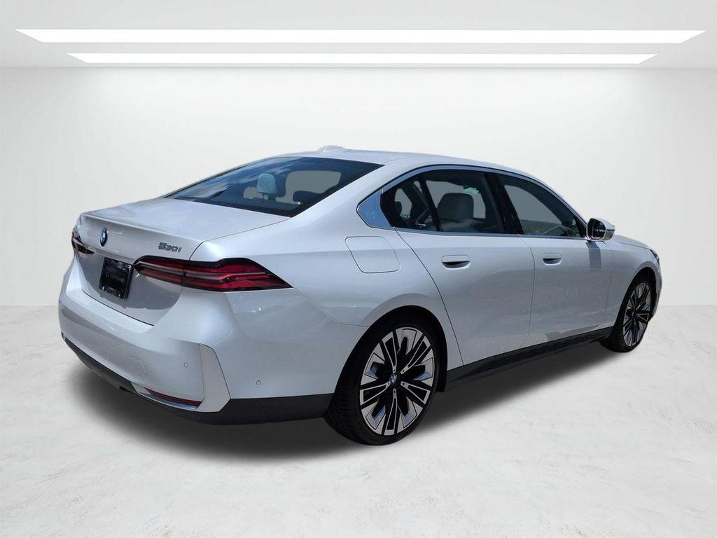 2027 BMW 530 I 照片 3