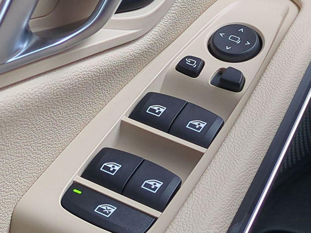 صورة مصغرة 24 لـ 2026 BMW 330 I XDRIVE