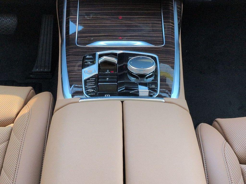2027 BMW X7 XDRIVE40I — миниатюра 19