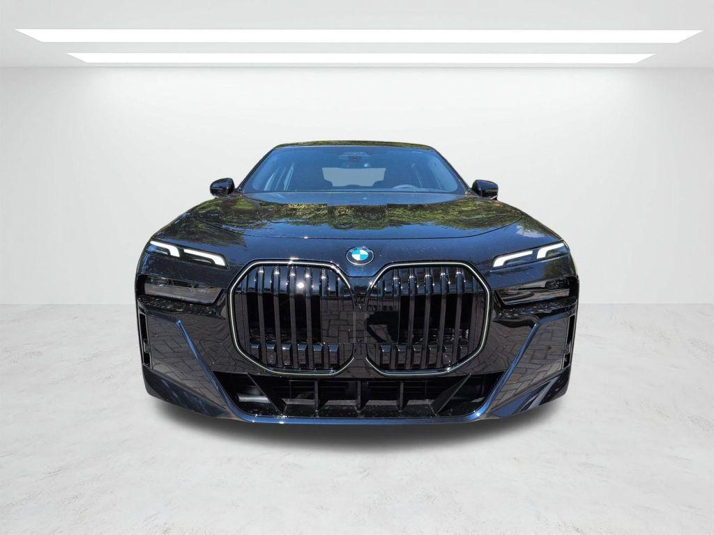 صورة 9 لـ 2026 BMW 760 760I XDRIVE