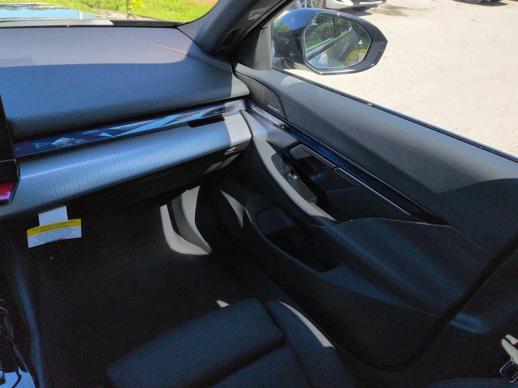 2027 BMW 530 I XDRIVE 缩略图 16
