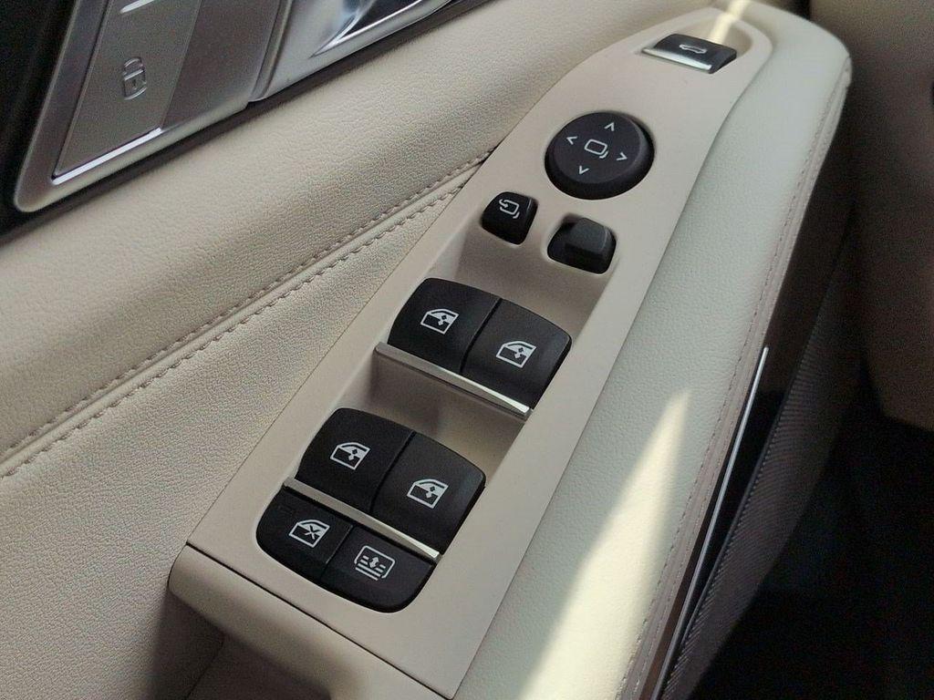 2027 BMW X7 M60I — миниатюра 25