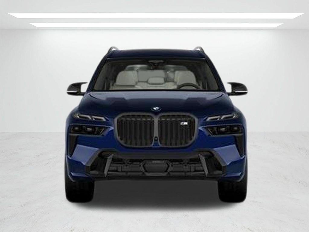 صورة 2 لـ 2027 BMW X7 M60I