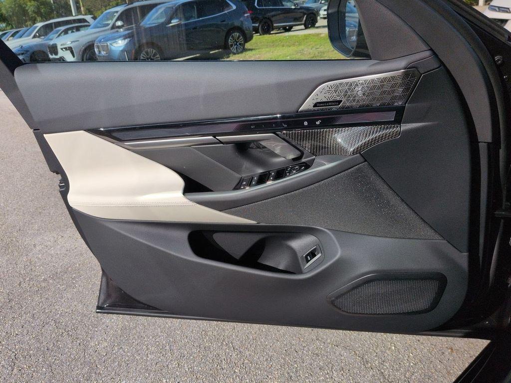 2027 BMW 530 I XDRIVE 缩略图 30
