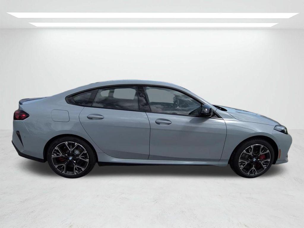 2026 BMW M235 GRAN COUPE XDRIVE 照片 3
