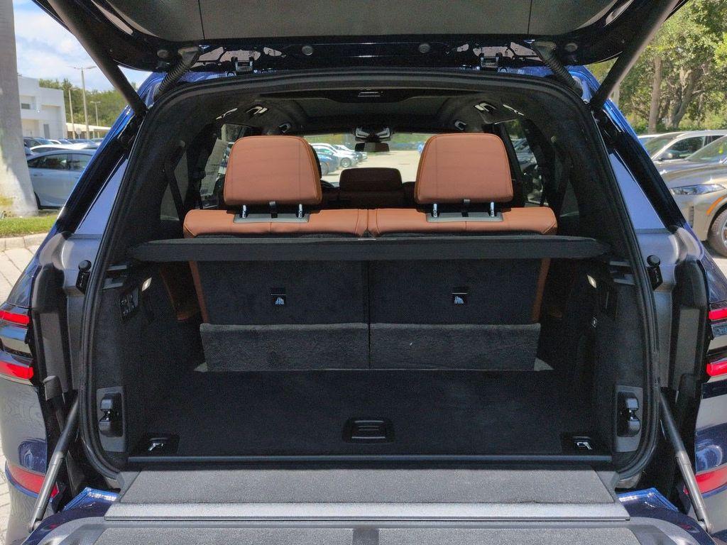 2027 BMW X7 M60I — миниатюра 12