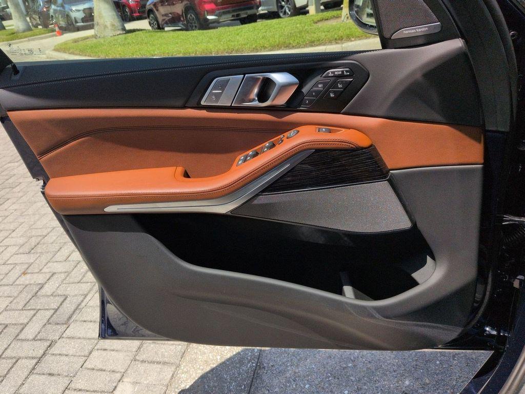 2027 BMW X7 M60I — миниатюра 30