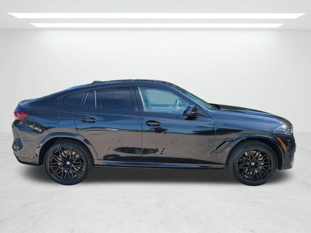 صورة 3 لـ 2027 BMW X6 M BASE