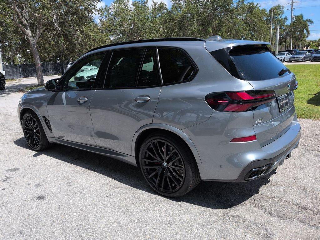 2026 BMW X5 M60I — фото 6