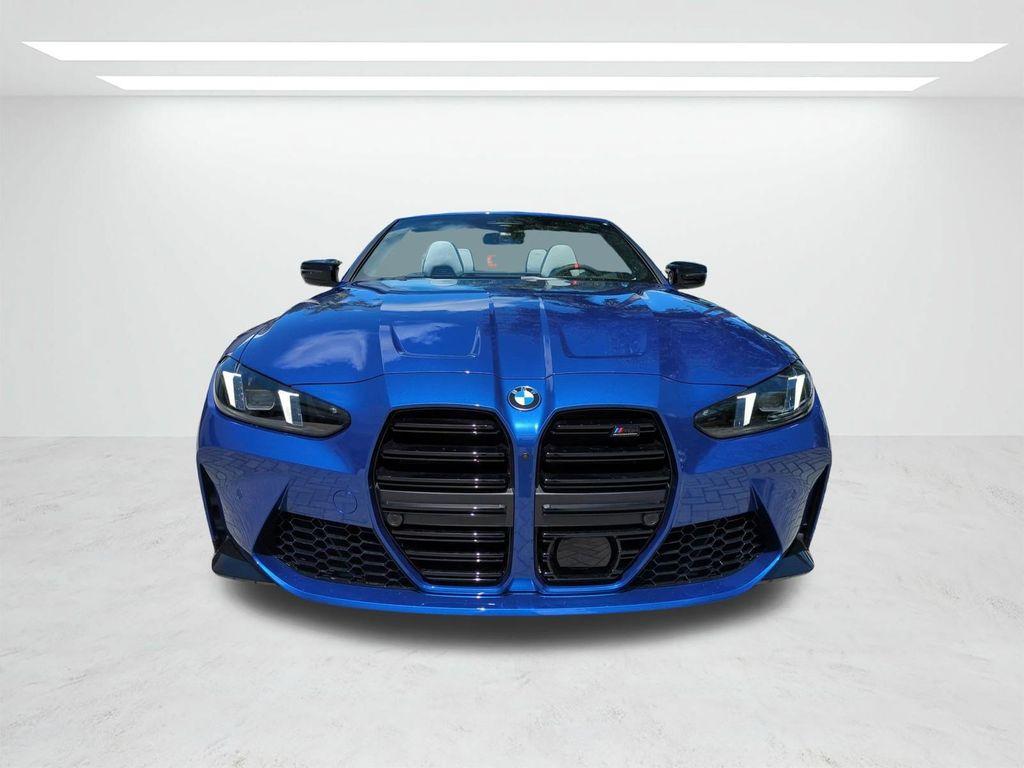 صورة 9 لـ 2027 BMW M4 COMPETITION