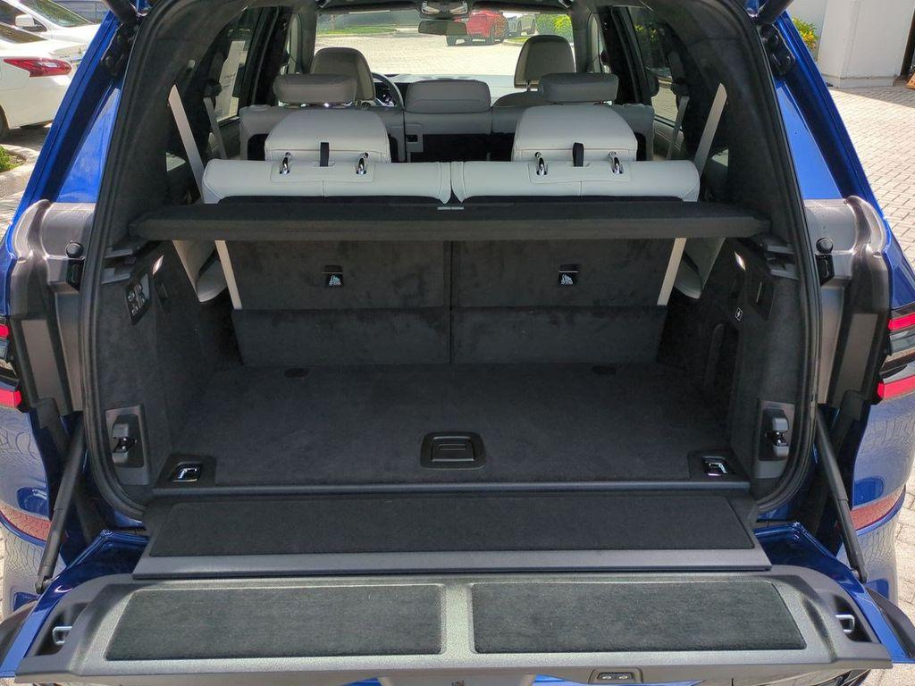 صورة مصغرة 13 لـ 2027 BMW X7 M60I