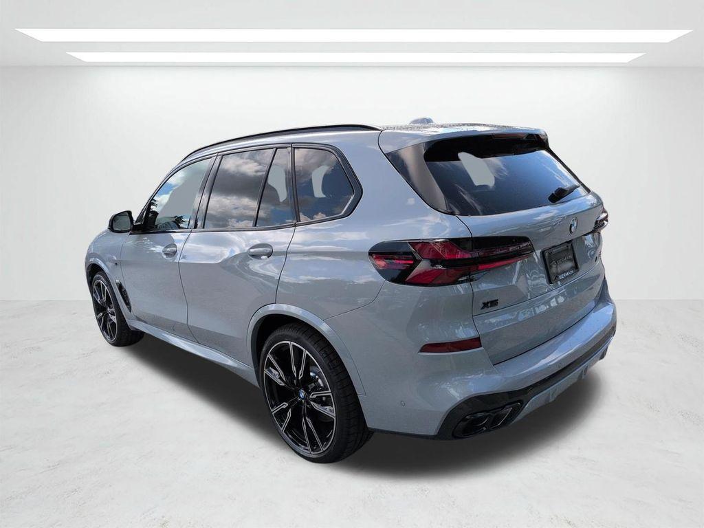 صورة 6 لـ 2026 BMW X5 M60I