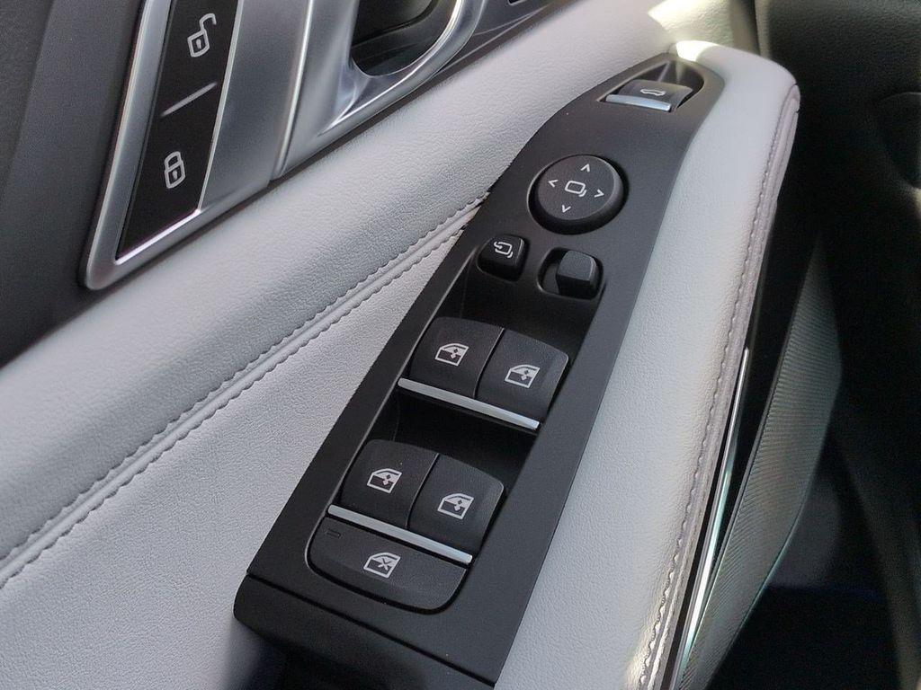 2026 BMW X5 M60I 缩略图 24
