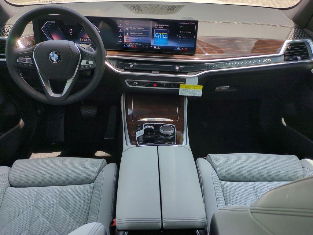 صورة مصغرة 15 لـ 2026 BMW X5 XDRIVE40I