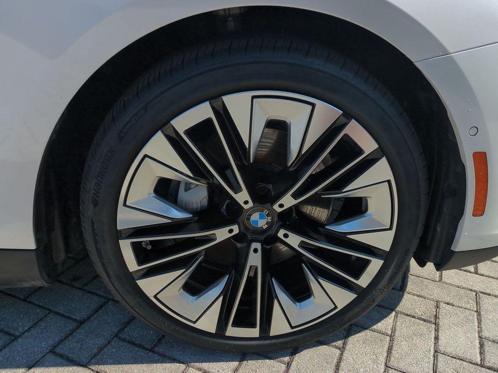 2026 BMW I5 XDRIVE40 缩略图 11