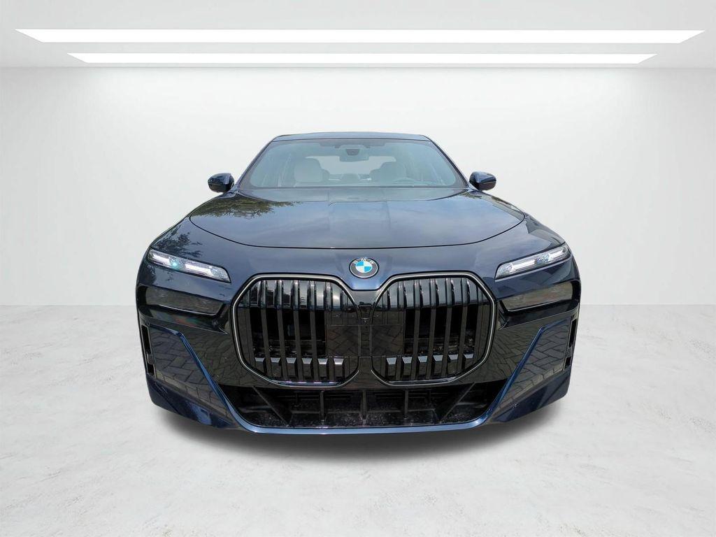صورة 9 لـ 2026 BMW 740 I XDRIVE