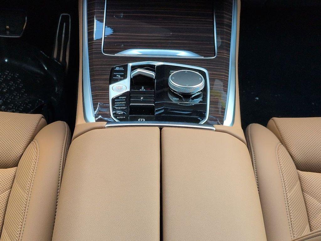 صورة مصغرة 19 لـ 2026 BMW X5 M60I